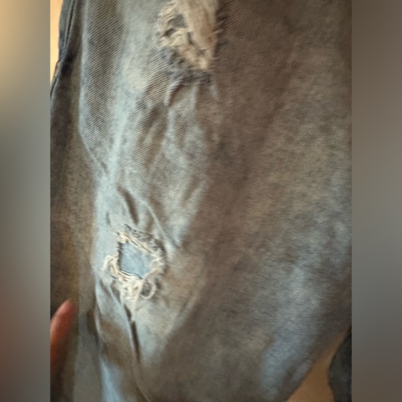 Relaxed slim built in flex men distressed ripped light blue jeans si”z 36x30 - Picture 4 of 9